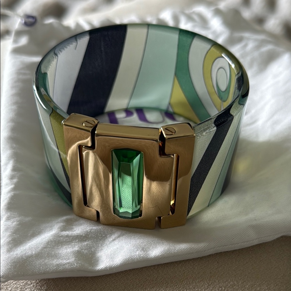 Emilio Pucci retro green and black resin cuff - Picture 12 of 14